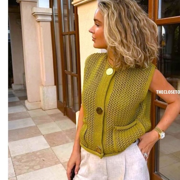 Zara Mustard Knit Vest with Buttons - Picture 5 of 5